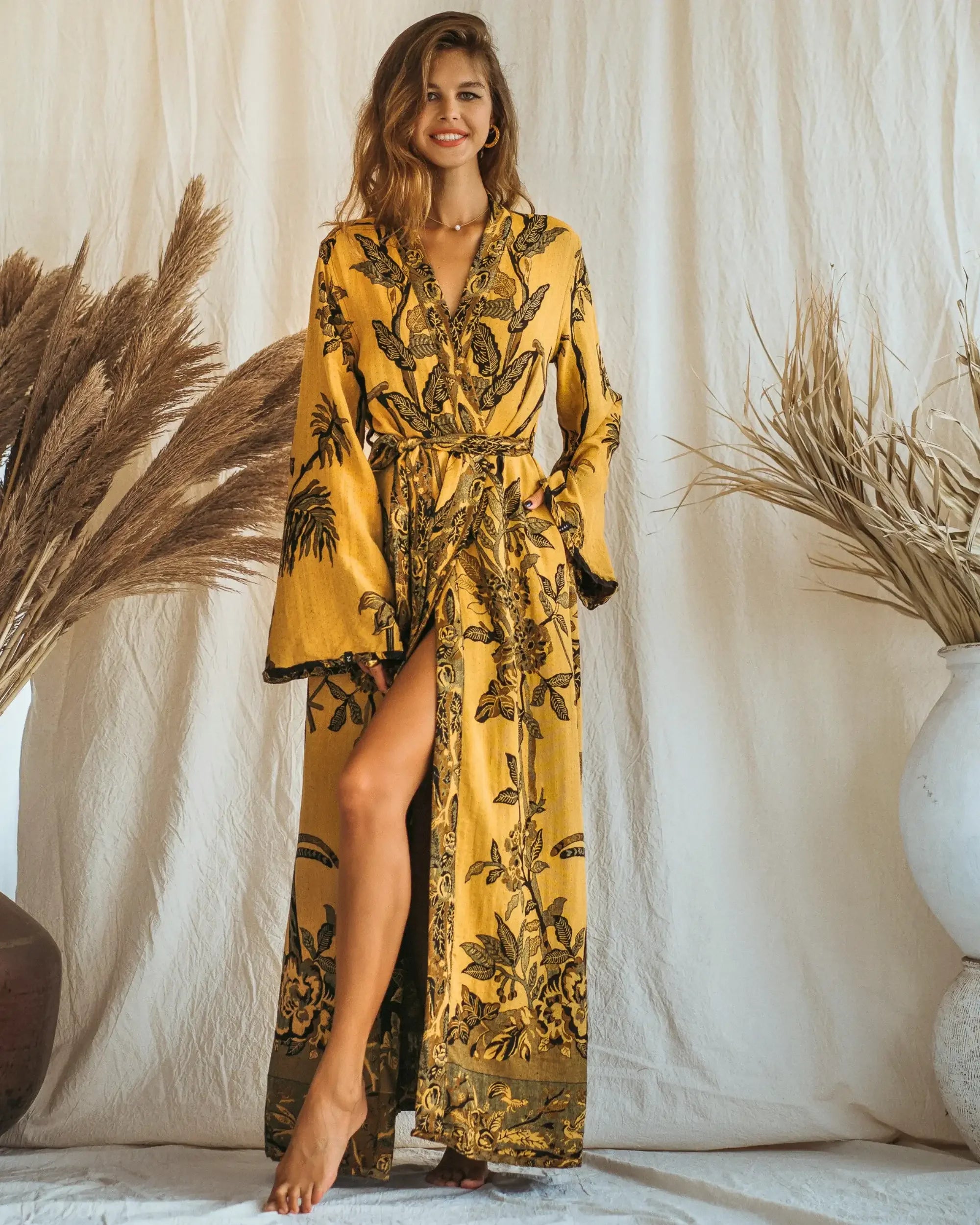 sunflower maxi dress Vintage Summer Print Sleeveless with Hatler Neck and boho swing Detail Classic short sleeves and crew neck create an elegant M-beach vacation dressWords of The