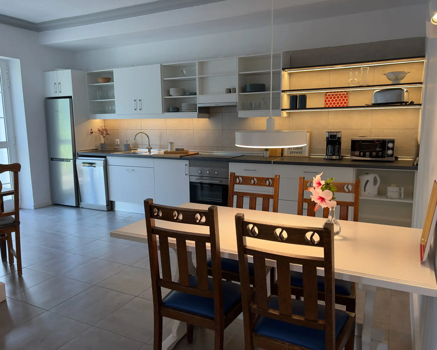 Tenerife - Single bed in shared room with 3 beds