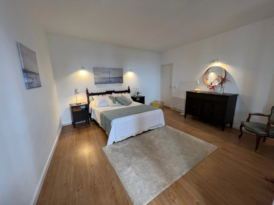 Tenerife - Private deluxe room with queen bed size