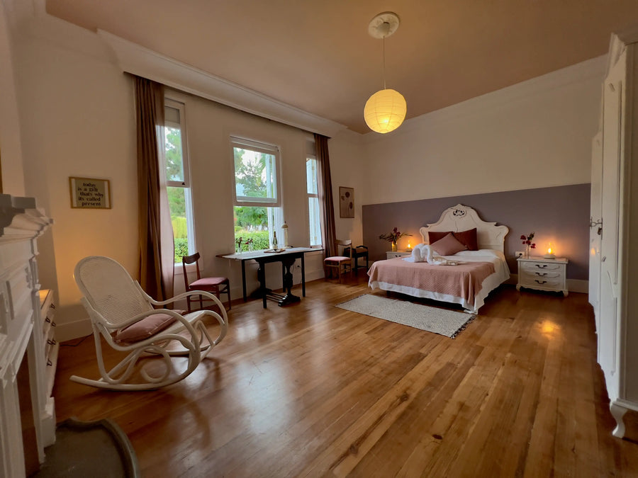 Tenerife - Private deluxe room with queen bed size