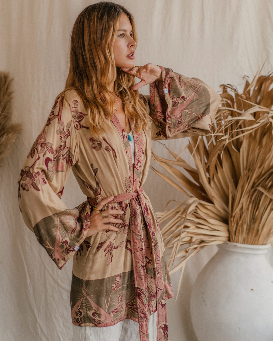 Wineberry Dream - Short Kimono (shipping end of March)